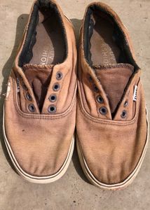 Vintage Canvas Sneakers 🤎