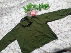 Olive Green Collared cropped Button-Up Top