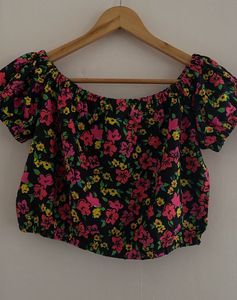Off-Shoulder Floral Print Crop Top