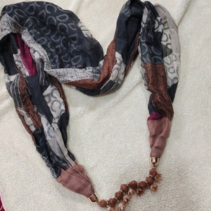scarf with necklace