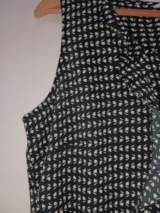 Chic Black &amp; White Ruffle Blouse