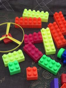 Assorted Building Blocks Set
