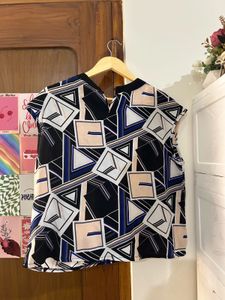 Stylish Geometric Print Top