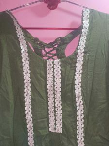 Elegant Green Kurta and pent with Lace Detailing