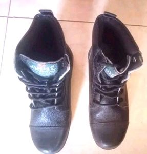 DMS SHOE NO. 5