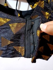 💥Price Drop💥 🆕️ Black Brocade Blouse