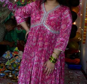 Beautiful Pink Floral Kurti