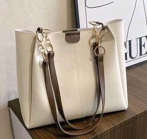 "Upgrade your daily carry" Tote for a classic look