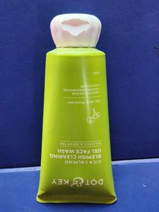 Dot &amp; Key Cica Gel Face Wash