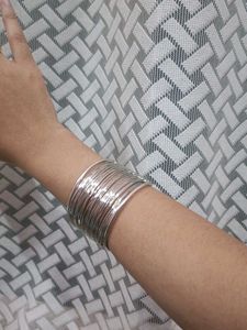 Silver kada