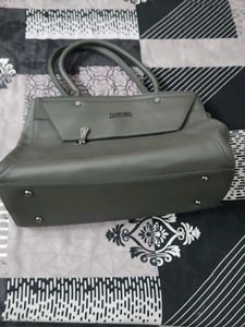 Stylish Grey brendnew Handbag