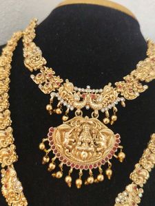 Gold finish combo set with earrings