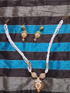 Elegant White Pearl & Gold Necklace Set
