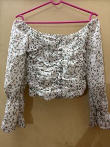 Chic Off-Shoulder Floral Ruched Top