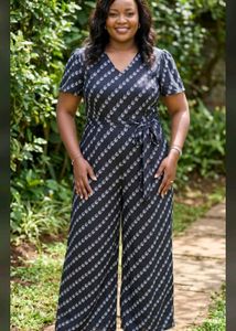 Chic Navy &amp; White jumpsuit XL