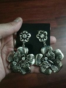 Price Drop!! Silver Metal Earrings