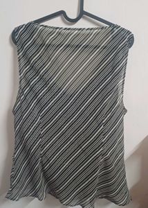 Chic Sleeveless Striped Top