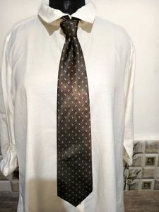 Classic Geometric Pattern Tie
