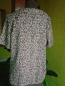 Abstract Print Sleeve Top