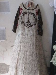 XXL Elegant Cream & Black Printed Ethnic Gown
