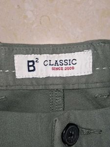 Classic Men's Olive Green Chinos