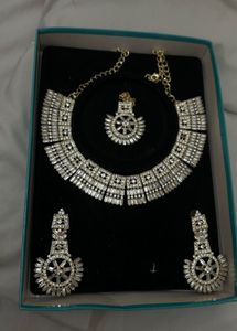 Stunning  Necklace Set