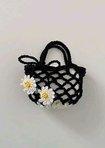 Crochet Bag with Daisy Appliques