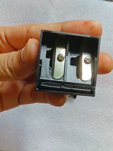 Sharpner for lip liner