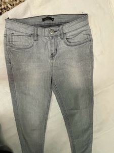 HOTTIE- ANKLE JEALOUS 21 faded Grey Jeans