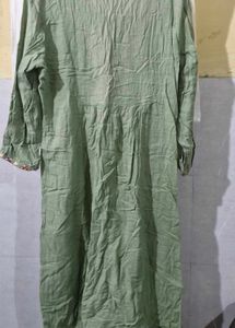 Green Embroidered Ethnic Kurta