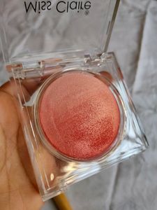 Miss Claire Gradient Baked Highlighter
