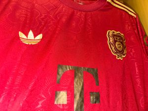 Bayern Munich Anniversary Jersey + Shorts Set XL