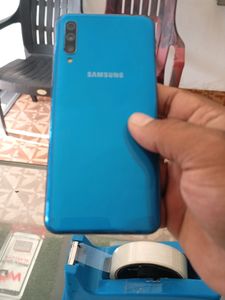 Samsung A50