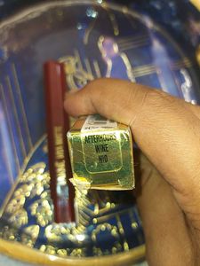 Lakme Hya Matte Lipstick