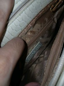 Chic Croc-Embossed Crossbody Bag