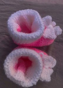 Adorable Pink &amp; White Crochet Baby Booties