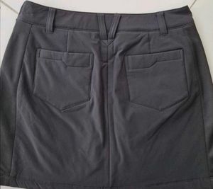 Descente Golf Skirt - Black &amp; White