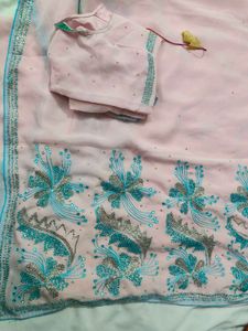Buy 2 sarees &amp; get 1 surprise gift ❣️