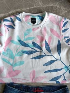 capri and sweatshirt set