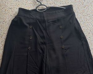 Stylish Black Wide-Leg Pants