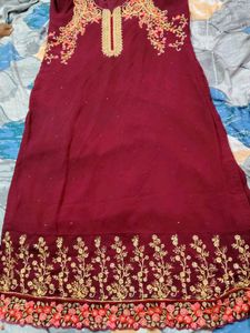 pink 🩷 Embroidered Kurta Set