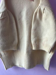💛butter yellow V-Neck Knit Top 💛
