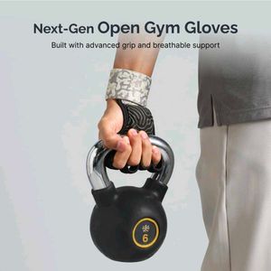 Cult Fitness exercise Gloves