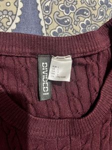 H&amp;M cute embroided burgundy cable knit sweat
