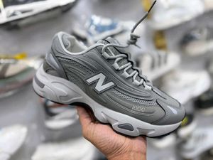SHOE