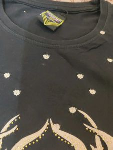 Unique Graphic Print T-Shirt