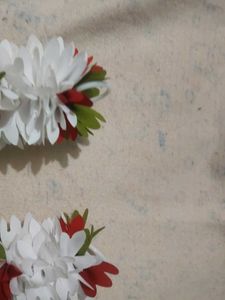 White &amp; Red Flower Garland Necklace