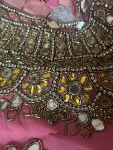 my bridal suit ye bohot heavy hai mujhpe wear nhi