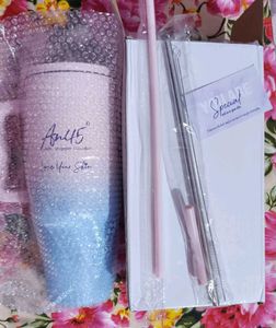 Insulated Tumbler With Straw 💙🩷