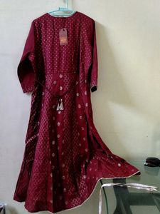 Maroon Kurta with Intricate Gold Print
